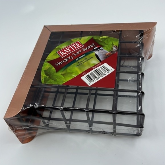 Elevate Your Feeding Game with the Kaytee Hanging‎ Suet Basket - Picture 4 of 4